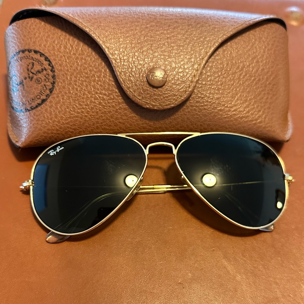 Ray-Ban Gold Aviator Sunglasses